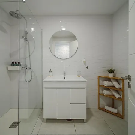 Piso Tranquilo,piscina Comunitaria.zona Turística *